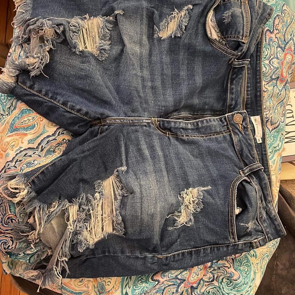Ms. Chello brand stretchy jean shorts size 3x
